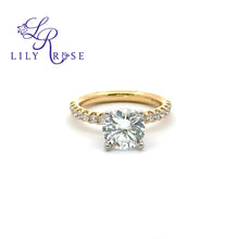 Elegant Diamond Engagement Ring