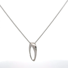 Elegant Silver Pendant Necklace
